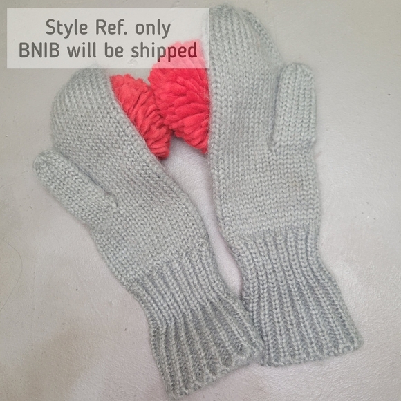 [BNIB]🔴asos🔴Oversized RED Pom Pom Mitten 🧤❤️ - Picture 3 of 6